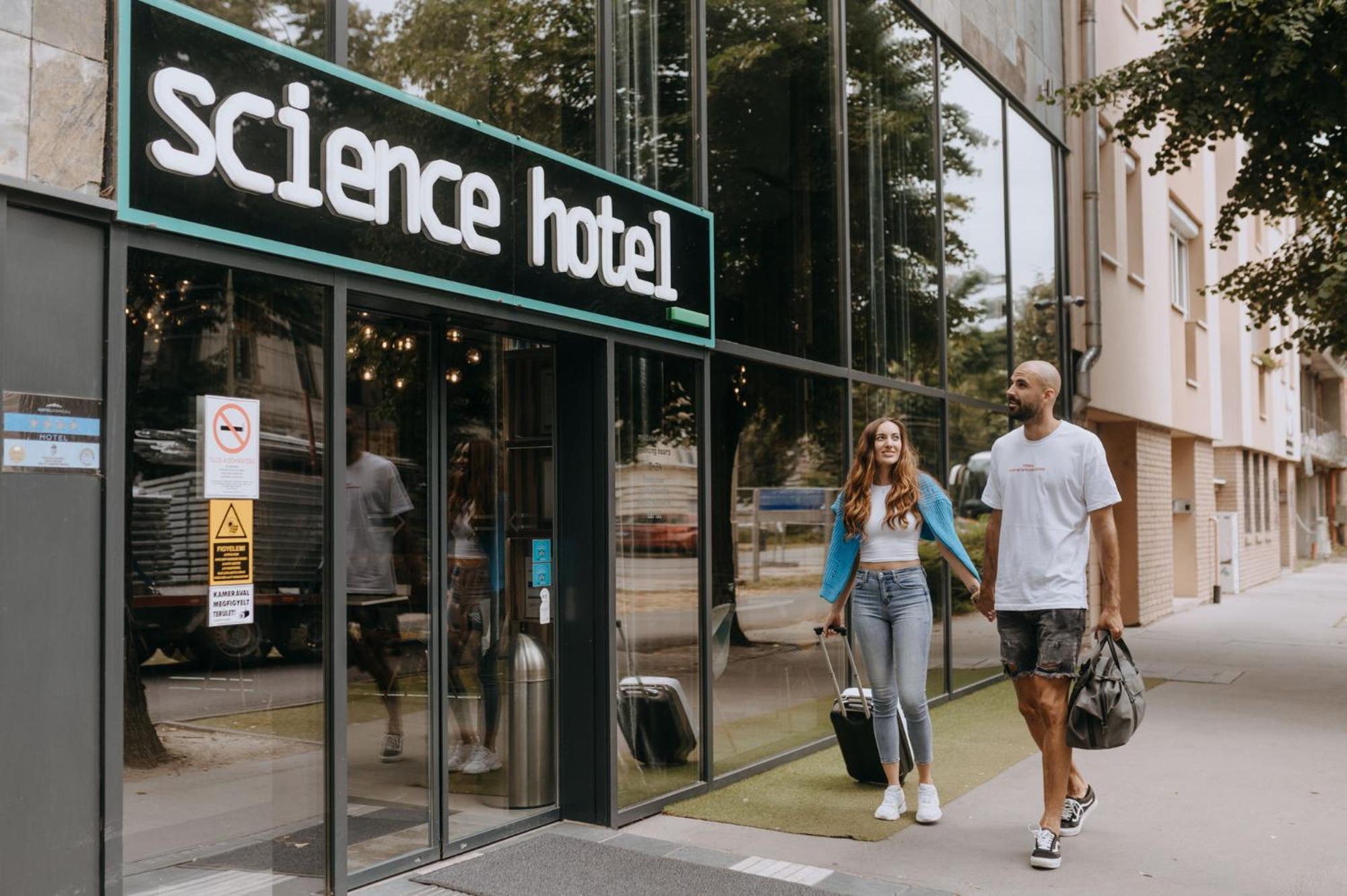 Science Hotel Premium Сегед Екстер'єр фото